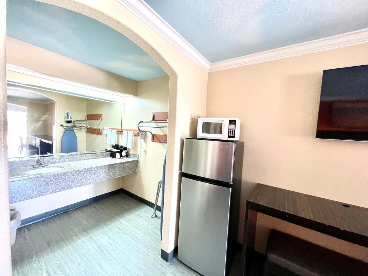 Luxury Inn Liberty Ngoại thất bức ảnh