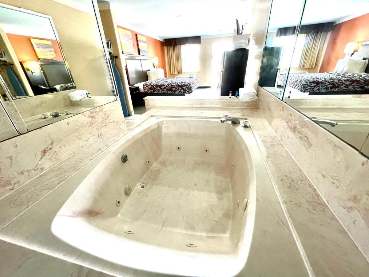 Luxury Inn Liberty Ngoại thất bức ảnh