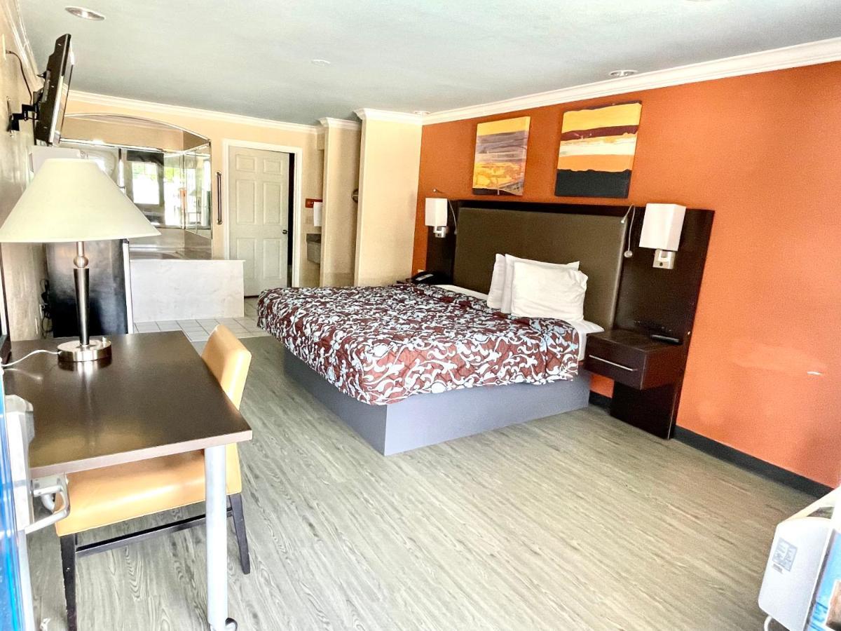 Luxury Inn Liberty Ngoại thất bức ảnh